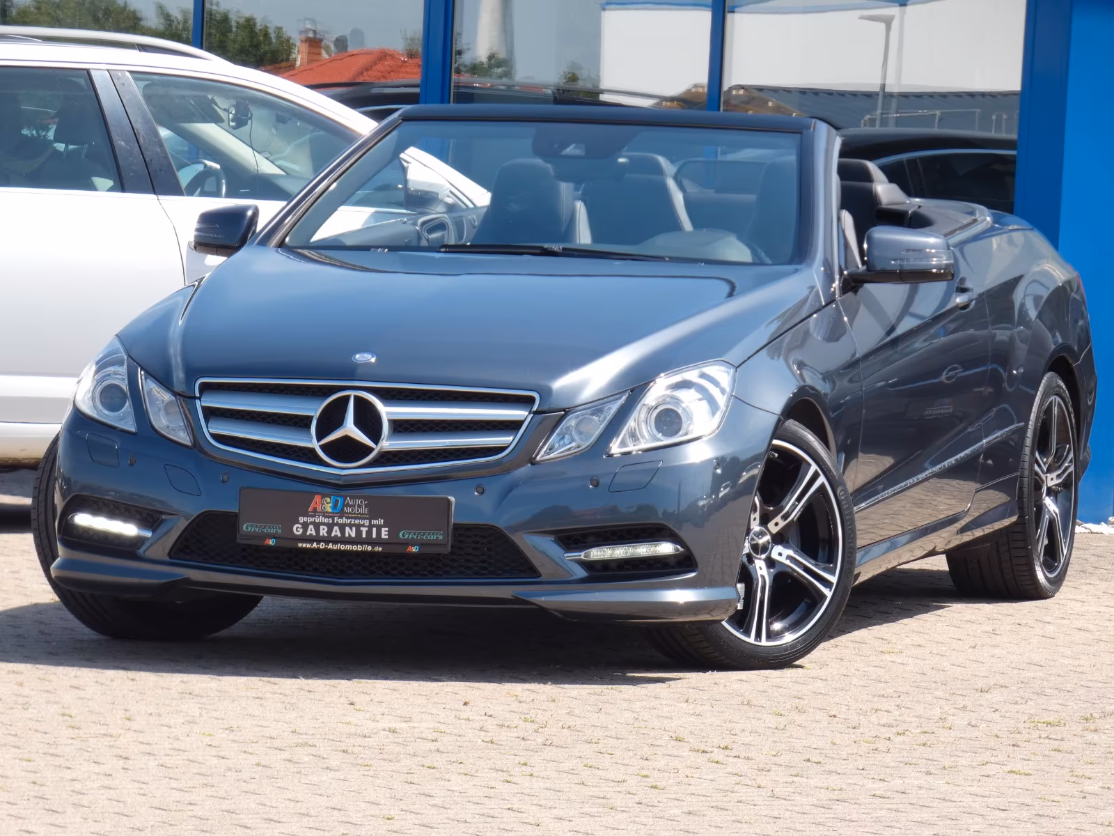 Mercedes-Benz E 200 E Cabrio E 200 CGI BlueEfficiency