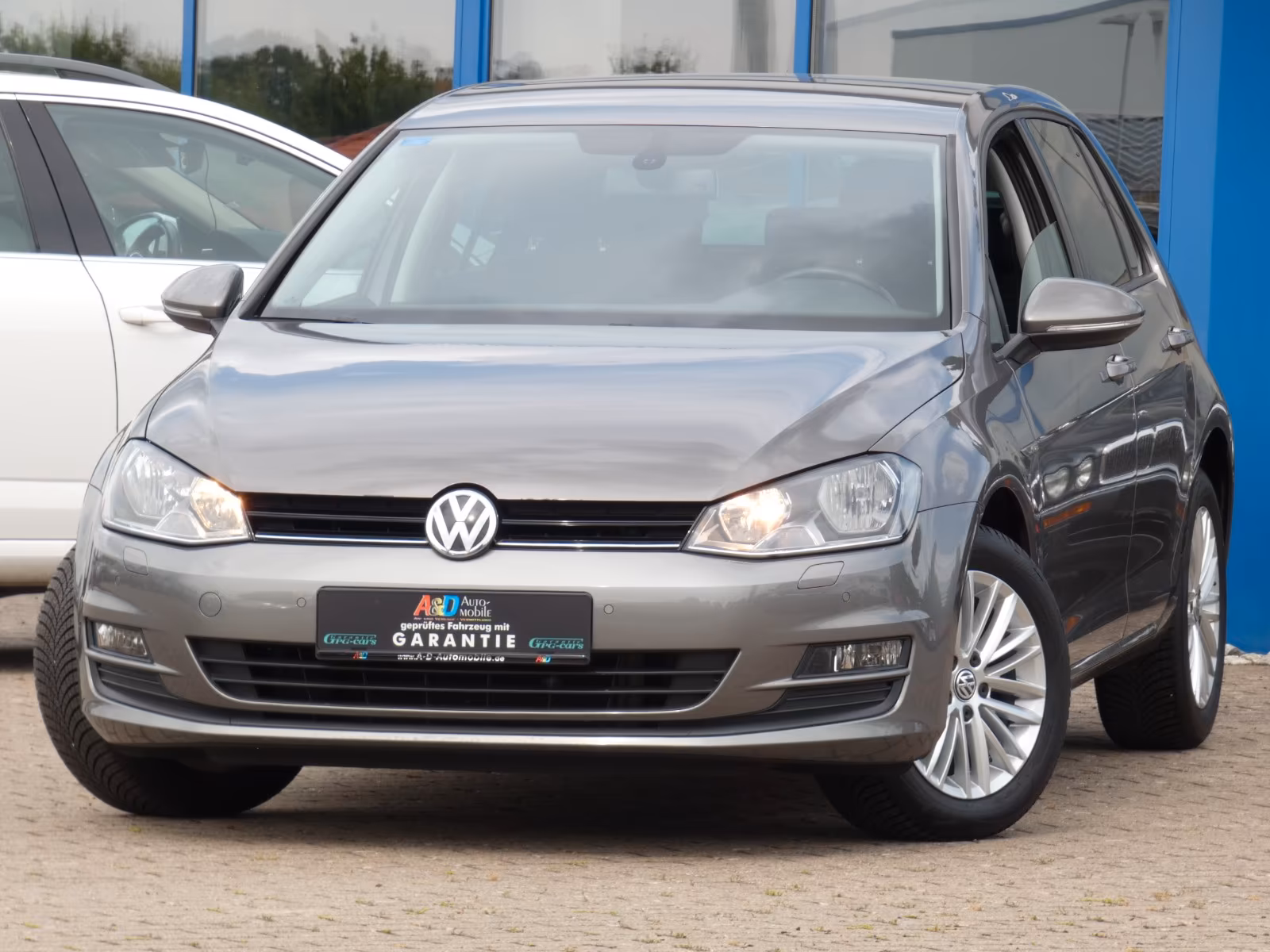 Volkswagen Golf VII Lim. Cup BMT/ inkl. Garantie